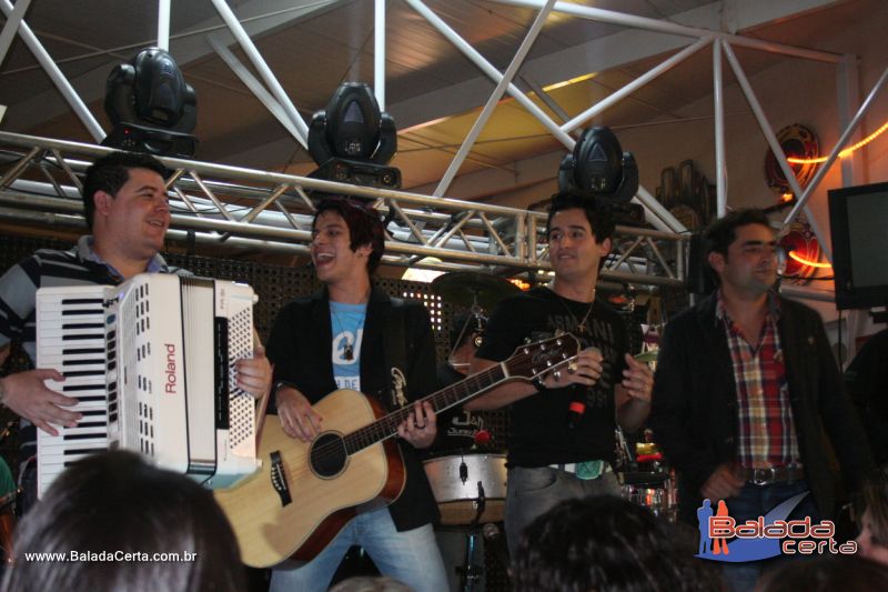 Balada: Fotos de Sexta na Plataforma do Choop na Cidade do Automovel - DF