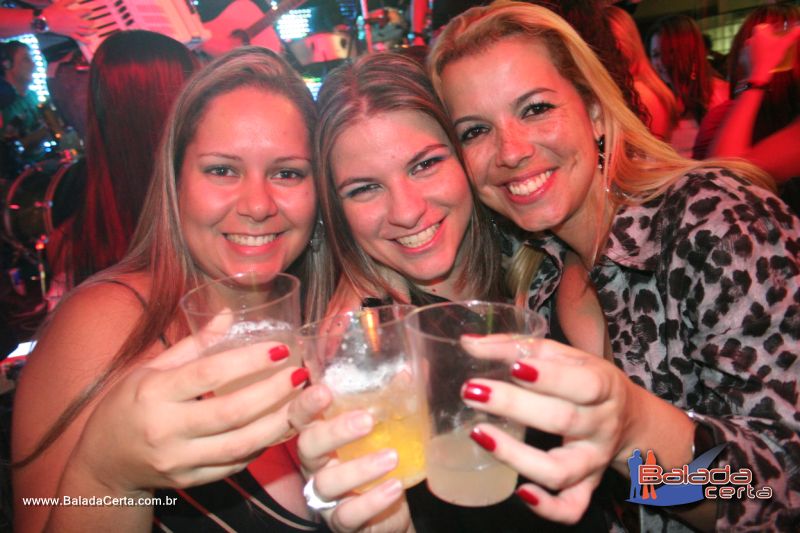 Balada: Fotos de Sexta na Plataforma do Choop na Cidade do Automovel - DF