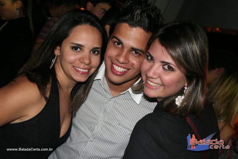 Balada: Fotos de Sexta na Plataforma do Choop na Cidade do Automovel - DF