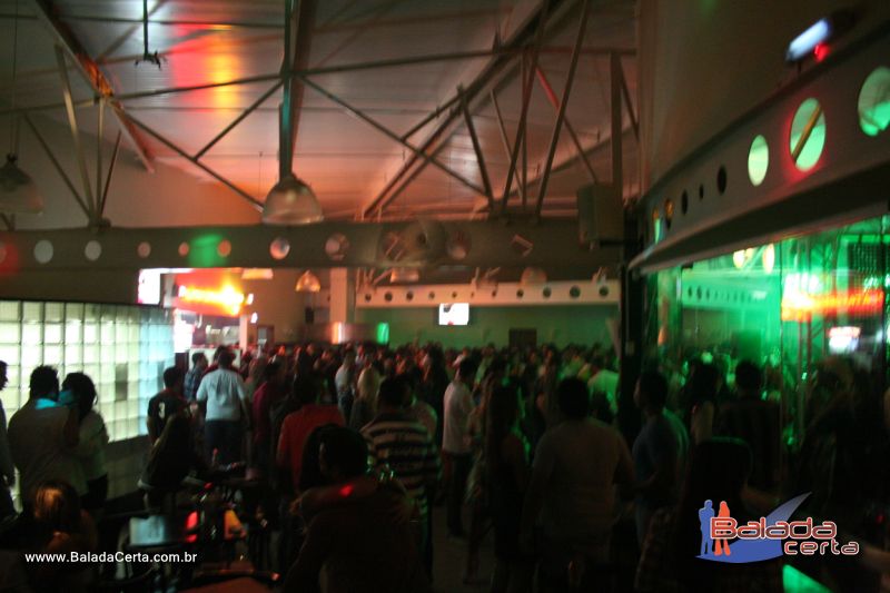 Balada: Fotos de Sexta na Plataforma do Choop na Cidade do Automovel - DF