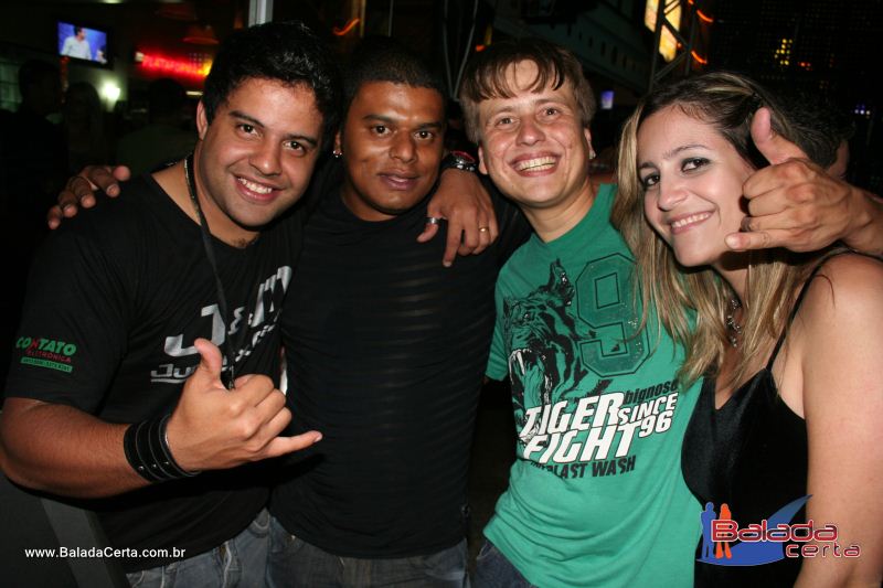 Balada: Fotos de Sexta na Plataforma do Choop na Cidade do Automovel - DF