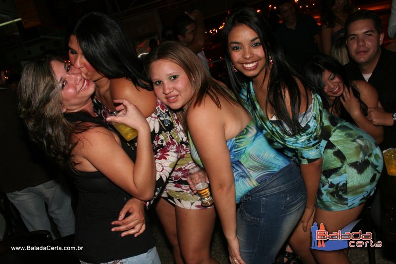 Balada: Fotos de Sexta na Plataforma do Choop na Cidade do Automovel - DF