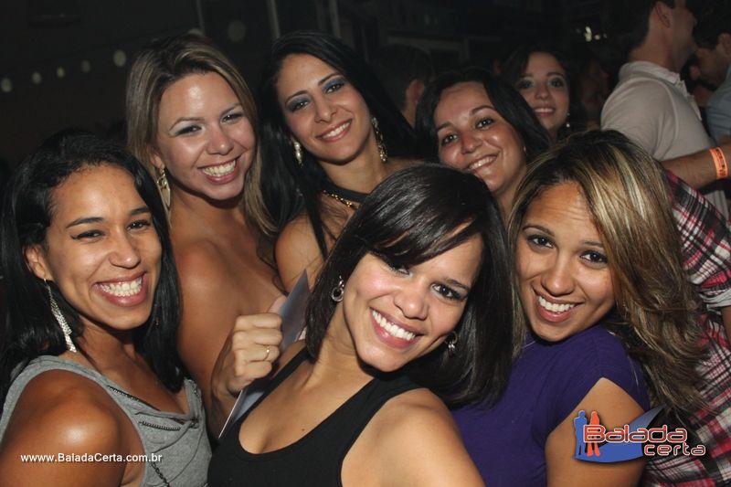 Balada: Fotos de Sexta na Plataforma do Choop na Cidade do Automovel - DF
