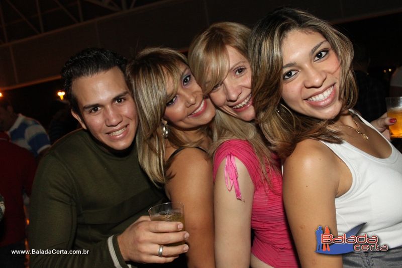 Balada: Fotos de Sexta na Plataforma do Choop na Cidade do Automovel - DF