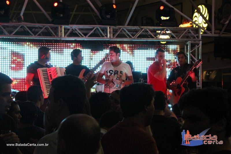 Balada: Fotos de Sexta na Plataforma do Choop na Cidade do Automovel - DF