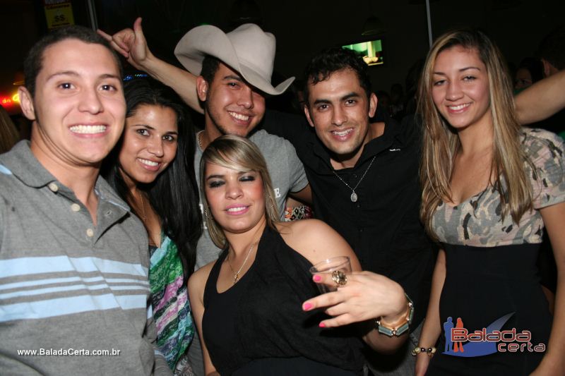 Balada: Fotos de Sexta na Plataforma do Choop na Cidade do Automovel - DF