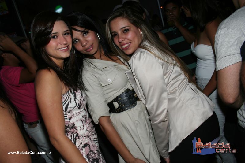 Balada: Fotos de Sexta na Plataforma do Choop na Cidade do Automovel - DF