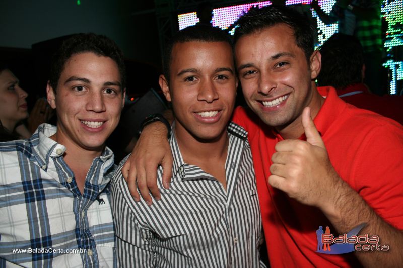 Balada: Fotos de Sexta na Plataforma do Choop na Cidade do Automovel - DF