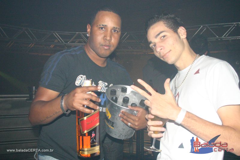 Balada: Fotos de Sexta na Dan Heaven em guas Claras - DF