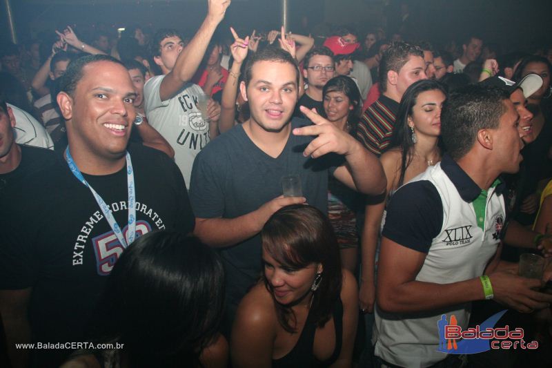 Balada: http://www.youtube.com/watch?v=ANavnczCCyg