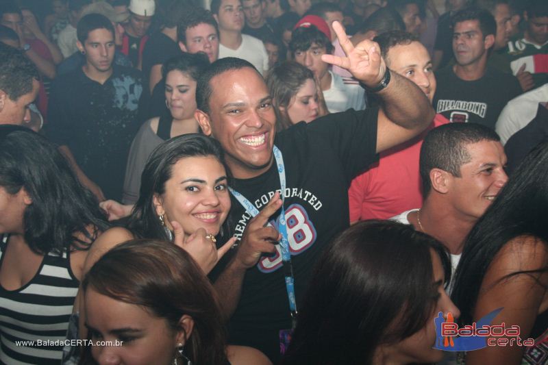 Balada: http://www.youtube.com/watch?v=ANavnczCCyg