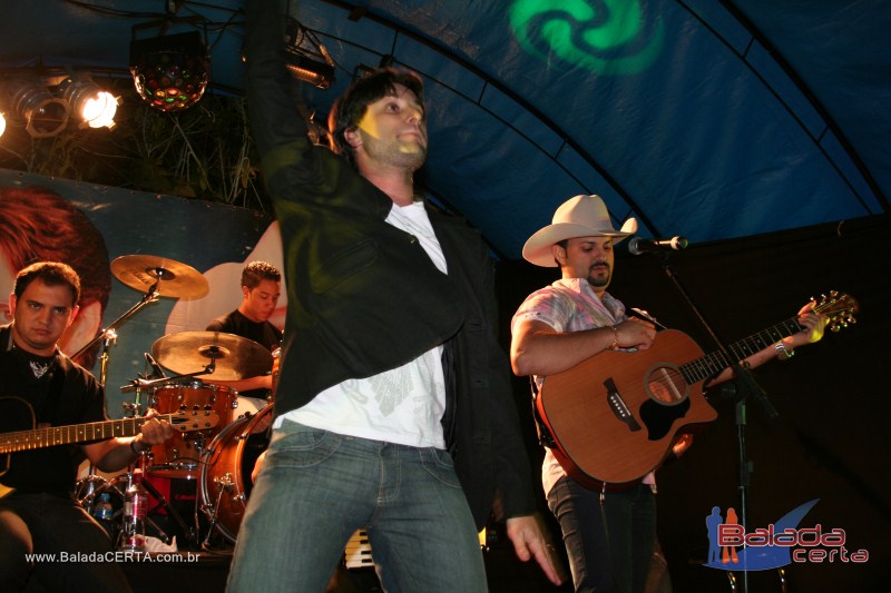 Balada: Fotos de sabado na Fenamilho 2010 em Patos de Minas - MG