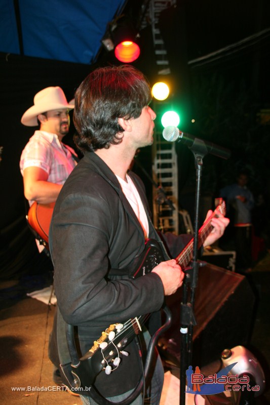 Balada: Fotos de sabado na Fenamilho 2010 em Patos de Minas - MG