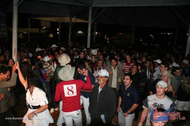 Balada: Fotos de sabado na Fenamilho 2010 em Patos de Minas - MG