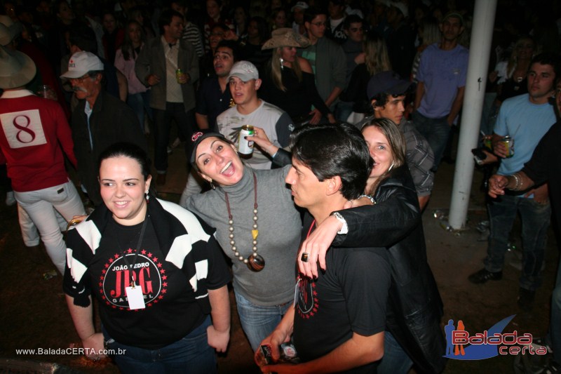 Balada: Fotos de sabado na Fenamilho 2010 em Patos de Minas - MG