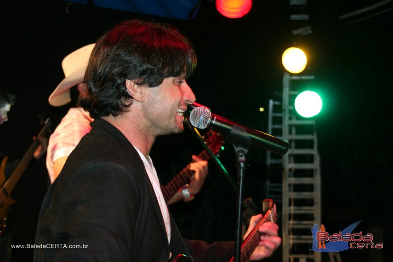 Balada: Fotos de sabado na Fenamilho 2010 em Patos de Minas - MG