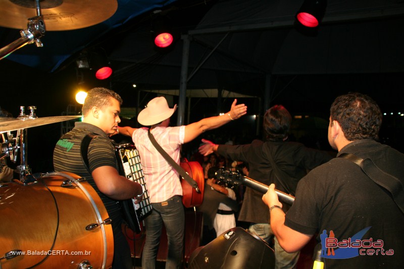 Balada: Fotos de sabado na Fenamilho 2010 em Patos de Minas - MG
