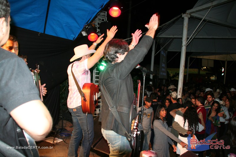 Balada: Fotos de sabado na Fenamilho 2010 em Patos de Minas - MG