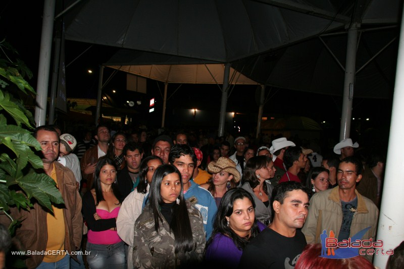 Balada: Fotos de sabado na Fenamilho 2010 em Patos de Minas - MG