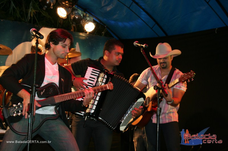 Balada: Fotos de sabado na Fenamilho 2010 em Patos de Minas - MG