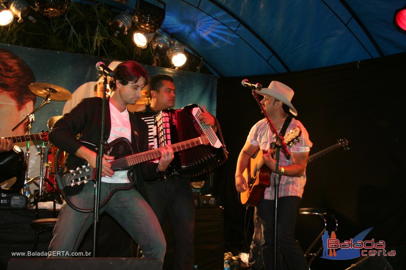 Balada: Fotos de sabado na Fenamilho 2010 em Patos de Minas - MG