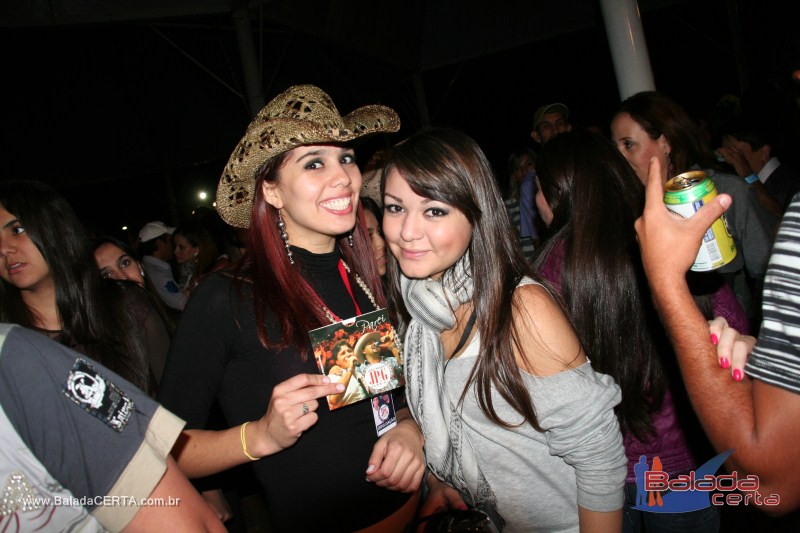 Balada: Fotos de sabado na Fenamilho 2010 em Patos de Minas - MG