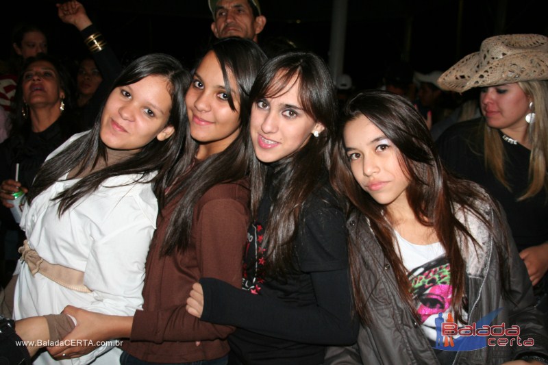 Balada: Fotos de sabado na Fenamilho 2010 em Patos de Minas - MG
