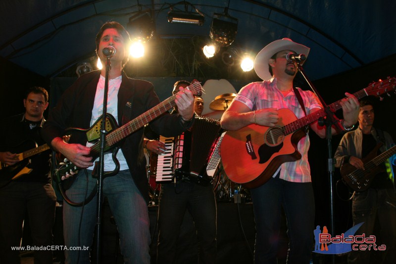 Balada: Fotos de sabado na Fenamilho 2010 em Patos de Minas - MG