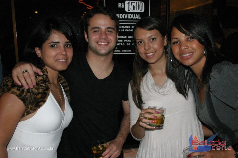 Balada: Fotos de quarta no Barril66 em guas Claras - DF