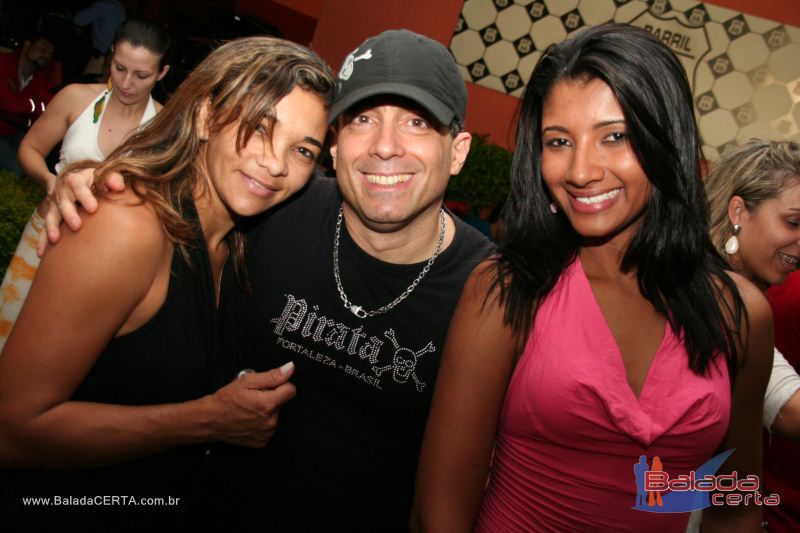 Balada: Fotos de domingo no Barril66 em guas Claras - DF