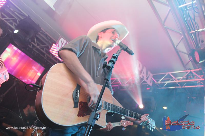 Balada: Fotos de quarta no Barril 66 em guas Claras - DF