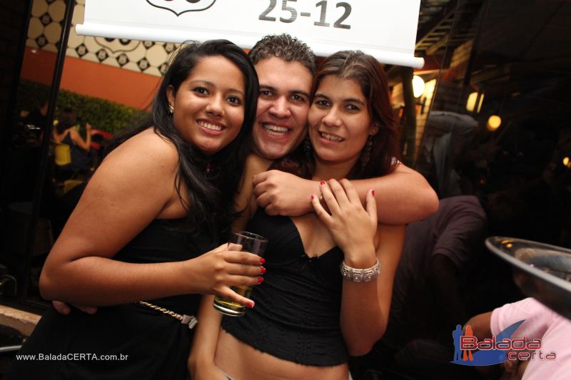 Balada: Fotos de quarta no Barril 66 em guas Claras - DF