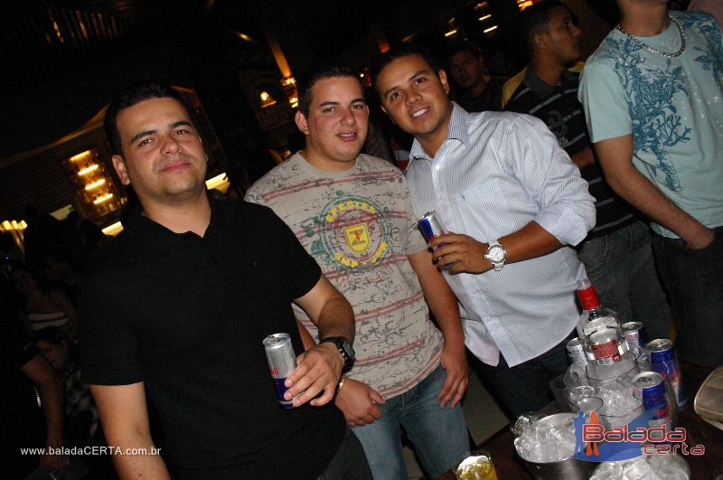 Balada: Fotos de tera no Planeta Country em guas Claras - DF