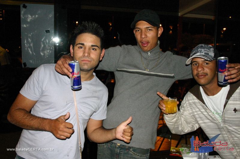 Balada: Fotos de tera no Planeta Country em guas Claras - DF