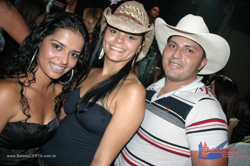 Balada: Fotos de sexta no Planeta Country em guas Claras - DF