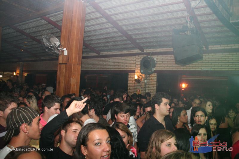 Balada: Fotos de sbado na Roda do Chopp no Ncleo Bandeirante - DF