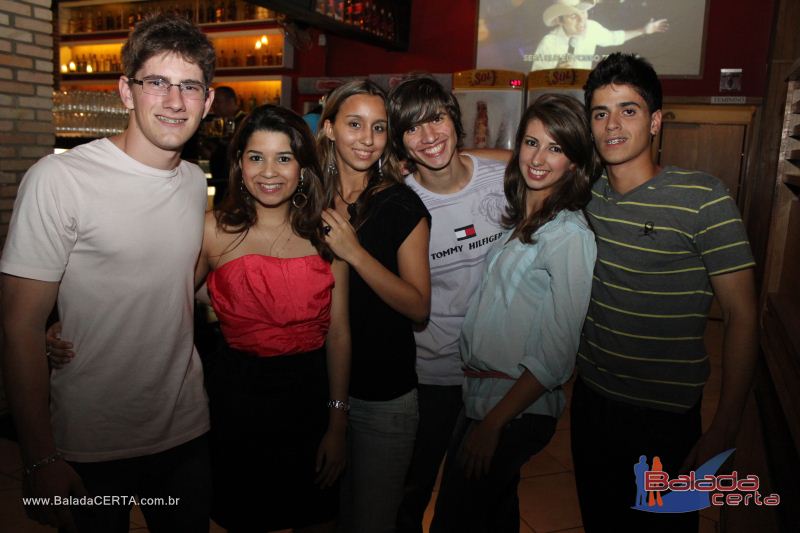 Balada: Fotos de quarta na Roda do Chopp no Ncleo Bandeirante - DF