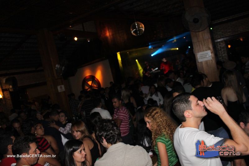 Balada: Fotos de s�bado na Roda do Chopp no N�cleo Bandeirante - DF