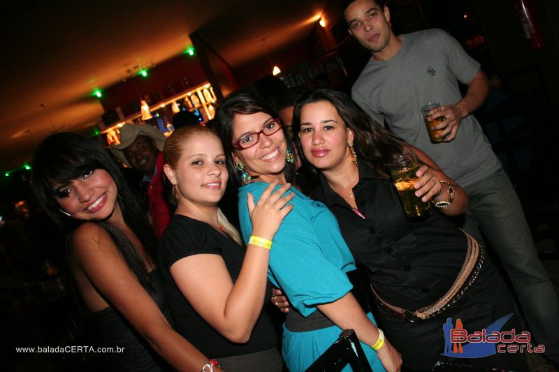 Balada: Fotos de quinta na Choperia do Cowboy na Vicente Pires - DF