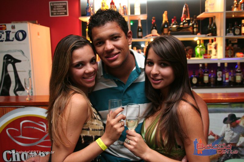 Balada: Fotos de quinta na Choperia do Cowboy na Vicente Pires - DF