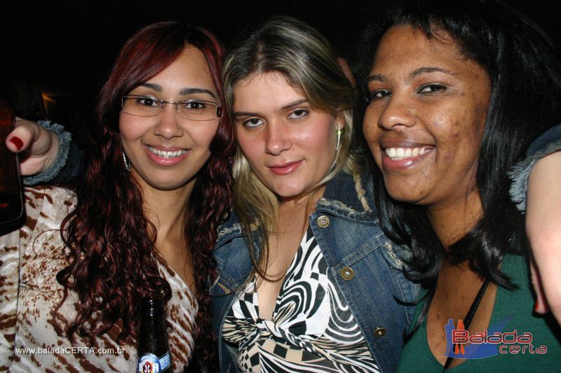 Balada: Fotos de sbado no Ca	apa em Valparazo - GO