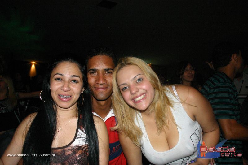 Balada: Fotos de sbado no Ca	apa em Valparazo - GO