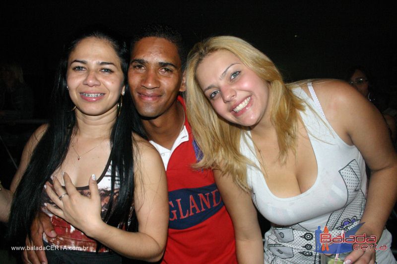 Balada: Fotos de sbado no Ca	apa em Valparazo - GO