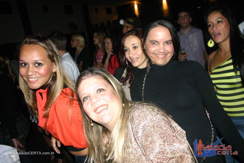Balada: Fotos de sbado no Ca	apa em Valparazo - GO