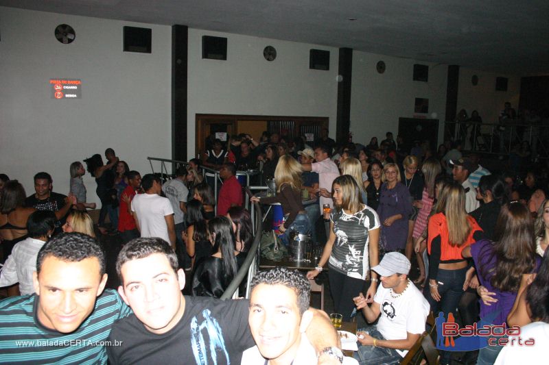 Balada: Fotos de sbado no Ca	apa em Valparazo - GO