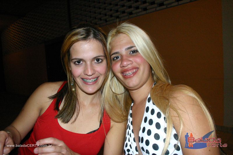 Balada: Fotos de sbado no Ca	apa em Valparazo - GO