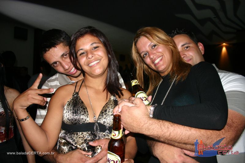Balada: Fotos de sbado no Ca	apa em Valparazo - GO