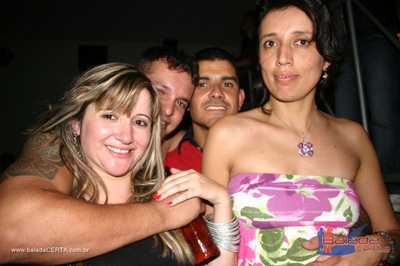 Balada: Fotos de sbado no Ca	apa em Valparazo - GO