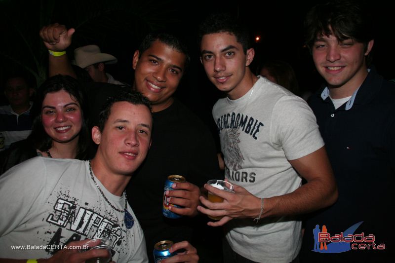 Balada: October Night Niver do Fabinho em Braslia - DF