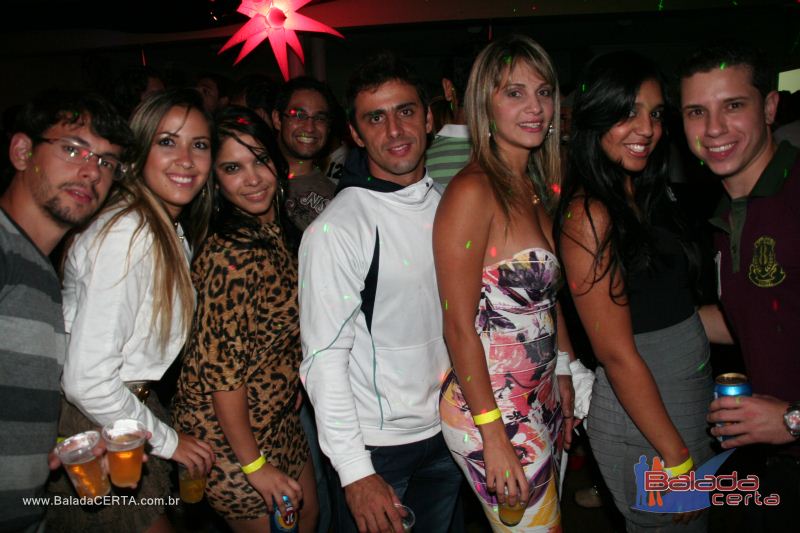 Balada: October Night Niver do Fabinho em Braslia - DF